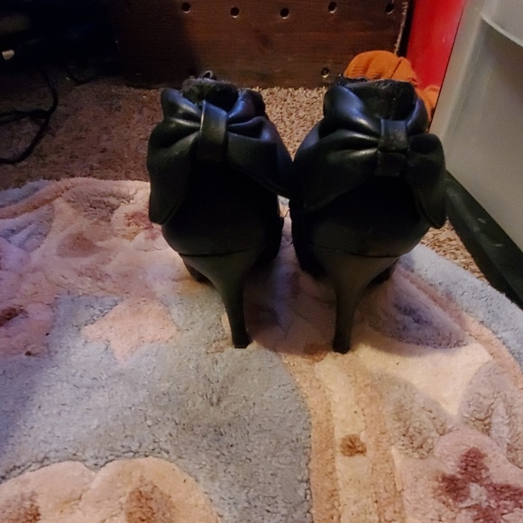 5" Booties - Picture 2 of 4